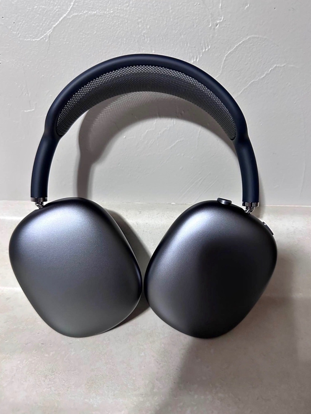 Apple AirPods Max - Space Gray Over-Ear Wireless Headphones